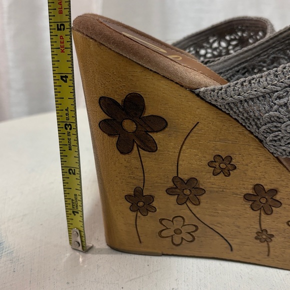 Sbicca Carolena Gray Crochet Wood Wedge Platform Sandals 9 - Picture 13 of 14